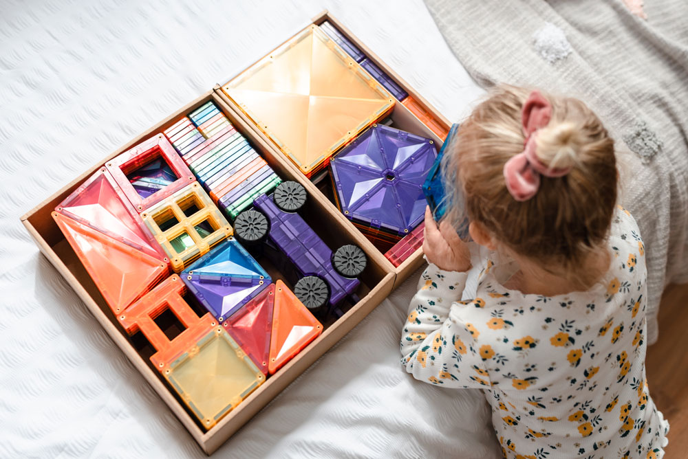 vs. Magna Tiles Porovnanie dvoch najpredávanejších stavebníc